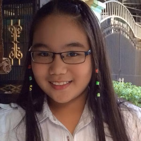 Hình ảnh Khánh Ngân khi còn nhỏ