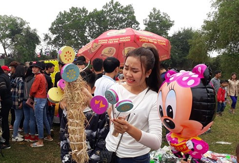 Chợ phiên mỗi năm họp duy nhất một lần: “Choảng” nhau càng to, càng may mắn ảnh 11