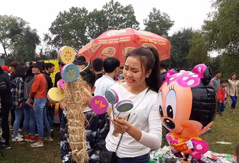 Chợ phiên mỗi năm họp duy nhất một lần: “Choảng” nhau càng to, càng may mắn ảnh 11