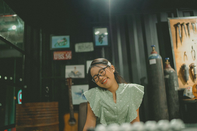 Phương Mỹ Chi: 16 tuổi em gặp quá nhiều thị phi, ba Quang Lê vạ miệng làm em bị chỉ trích oan! - Ảnh 7. Phương Mỹ Chi: 16 tuổi em gặp quá nhiều thị phi, ba Quang Lê vạ miệng làm em bị chỉ trích oan! - Ảnh 7.