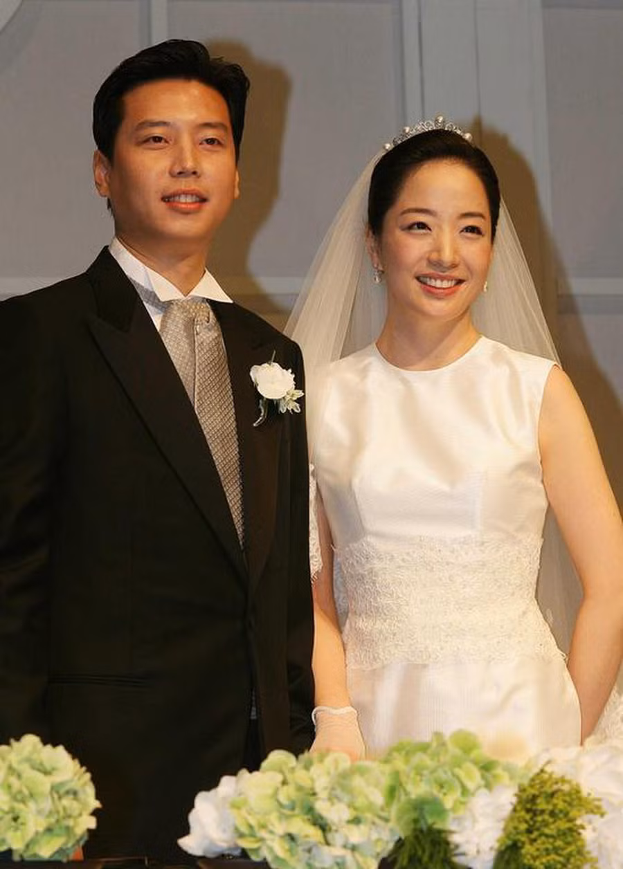 Cuoc song lam dau khong phai toan mau hong cua sao nu chau A lay nha tai phiet lung danh hinh anh 2