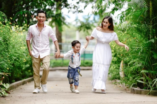 Mới 3 tuổi, con trai Khánh Thi sở hữu bộ sưu tập đồ hiệu cả trăm triệu đồng ảnh 7 Mới 3 tuổi, con trai Khánh Thi sở hữu bộ sưu tập đồ hiệu cả trăm triệu đồng ảnh 7