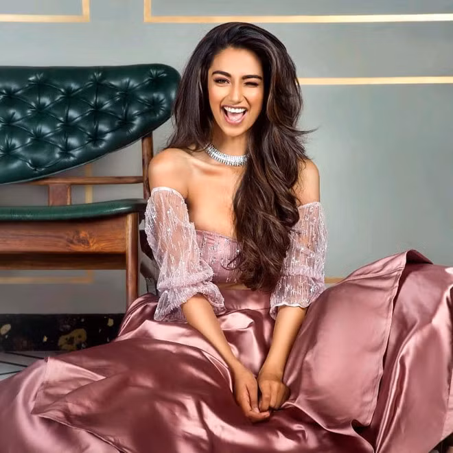 Nhan sắc đỉnh cao của mỹ nhân vừa trở thành 