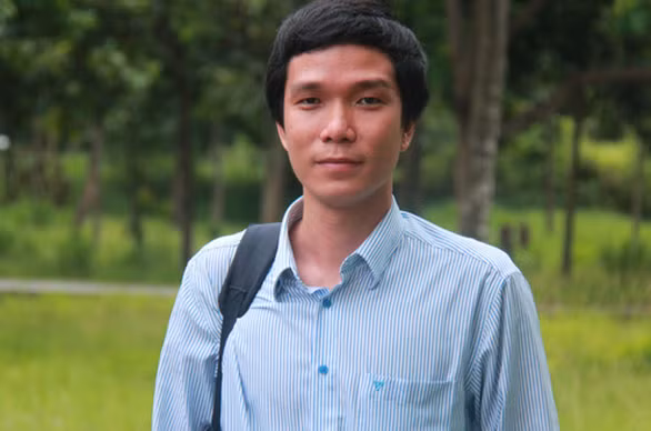 Tiến sĩ Vòng Bính Long