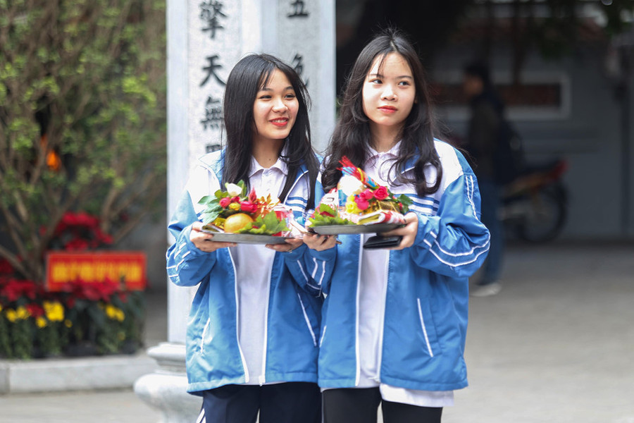 Nam thanh nữ tú đến chùa Hà xin thoát ế tăng đột biến vào Valentine hình ảnh 10  Nam thanh nu tu den chua Ha xin thoat e tang dot bien vao Valentine hinh anh 10