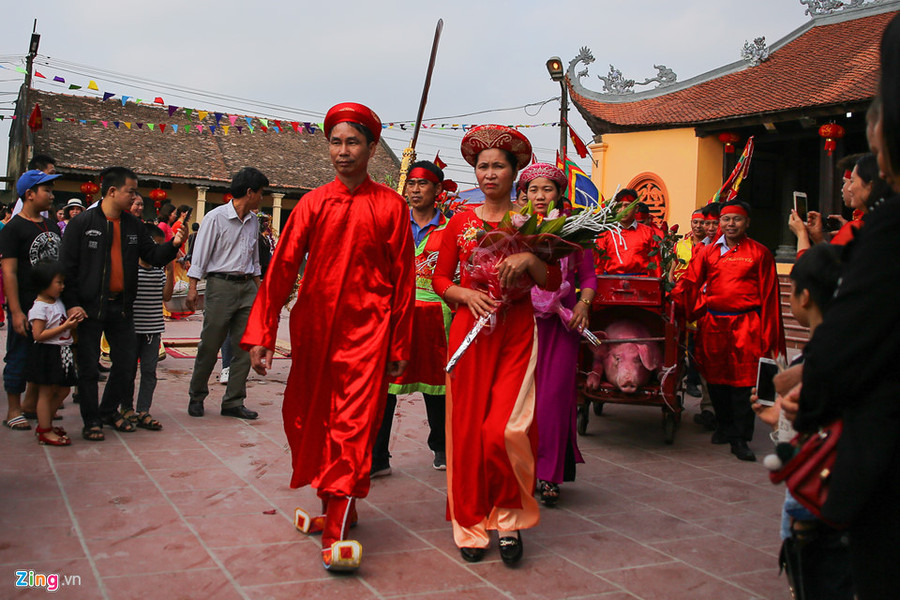 Nghi le chem lon lang Nem Thuong van dien ra kin dao hinh anh 3