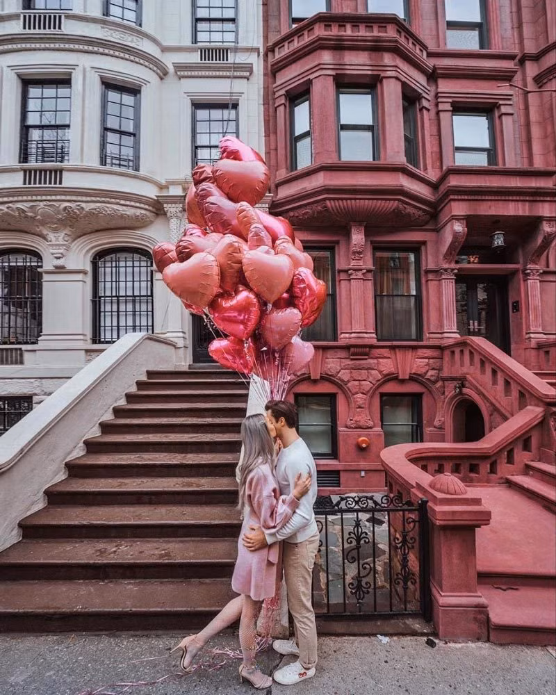 Hội con nhà giàu thế giới đua nhau khoe quà Lễ tình nhân-7