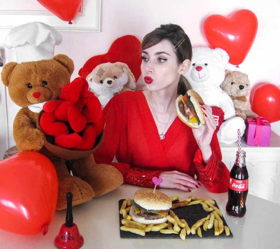 Hội con nhà giàu thế giới đua nhau khoe quà Lễ tình nhân ảnh 4 Hội con nhà giàu thế giới đua nhau khoe quà Lễ tình nhân-4