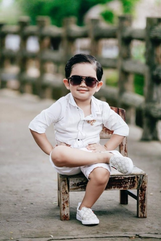 Mới 3 tuổi, con trai Khánh Thi sở hữu bộ sưu tập đồ hiệu cả trăm triệu đồng ảnh 6 Mới 3 tuổi, con trai Khánh Thi sở hữu bộ sưu tập đồ hiệu cả trăm triệu đồng ảnh 6