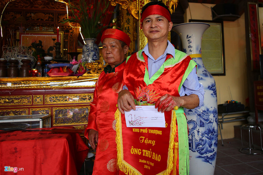 Nghi le chem lon lang Nem Thuong van dien ra kin dao hinh anh 14