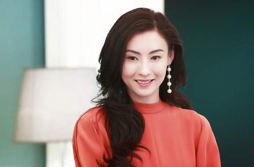 Trương Bá Chi vẫn giữ sắc vóc quyến rũ ở tuổi ngoài 40. Trương Bá Chi vẫn giữ sắc vóc quyến rũ ở tuổi ngoài 40.