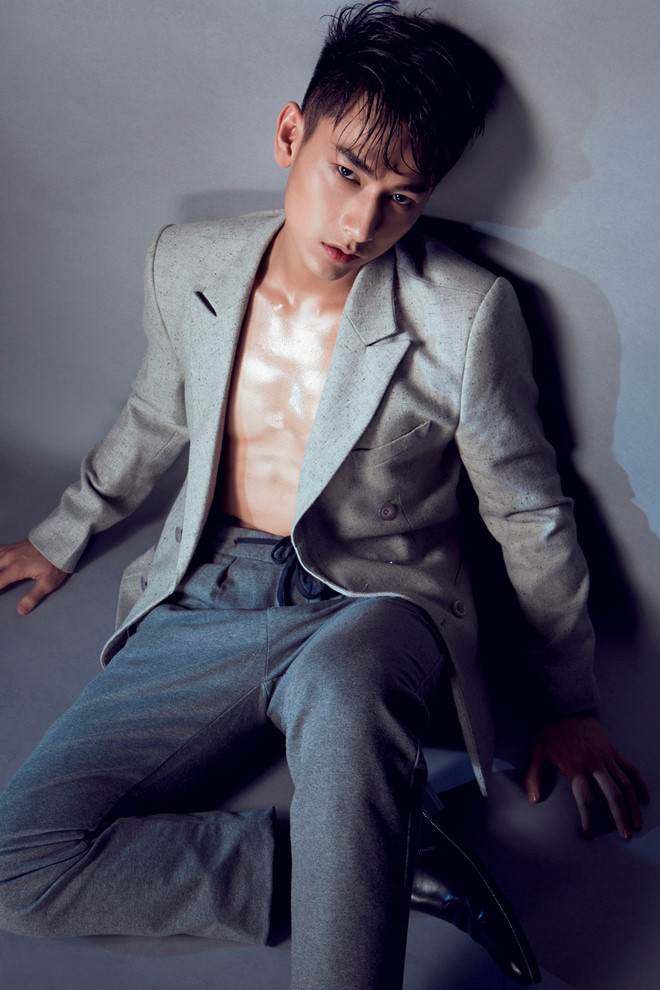 Giật mình ảnh quá khứ "quê một cục" của dàn mỹ nam hàng đầu showbiz Việt ảnh 17 Giật mình ngắm hình ảnh quá khứ quê một cục của dàn mỹ nam hàng đầu showbiz Việt-17