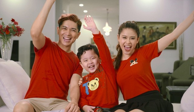 3 ông bố sao Việt vẫn làm tròn trách nhiệm, luôn chăm sóc con ân cần dù đã ly hôn với vợ - Ảnh 10. 3 ông bố sao Việt vẫn làm tròn trách nhiệm, luôn chăm sóc con ân cần dù đã ly hôn với vợ - Ảnh 10.