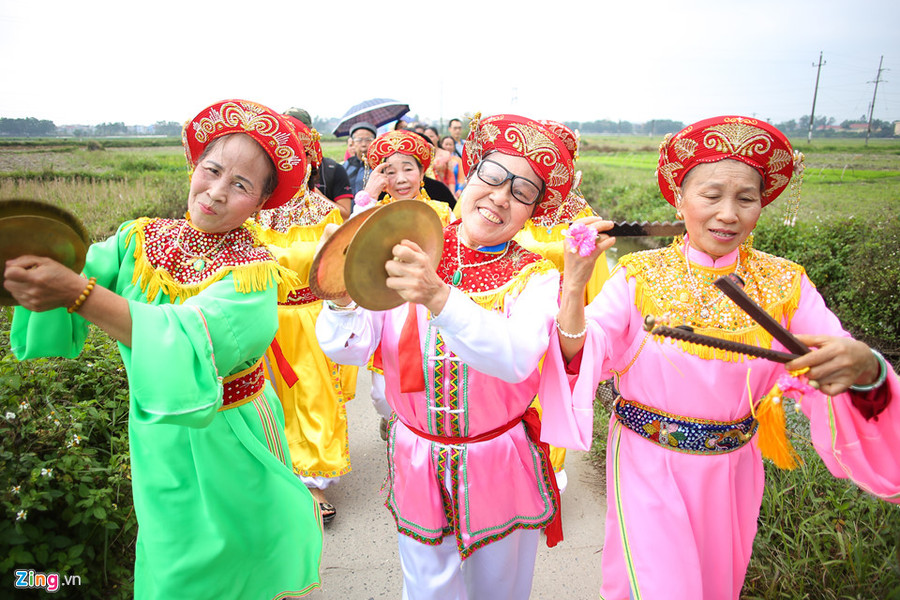 Nghi le chem lon lang Nem Thuong van dien ra kin dao hinh anh 6