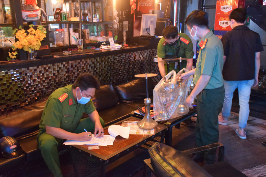 Công an lập biên bản 1 cơ sở vi phạm,