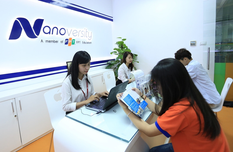 Học viên đến tham gia các khóa học tại Trung tâm