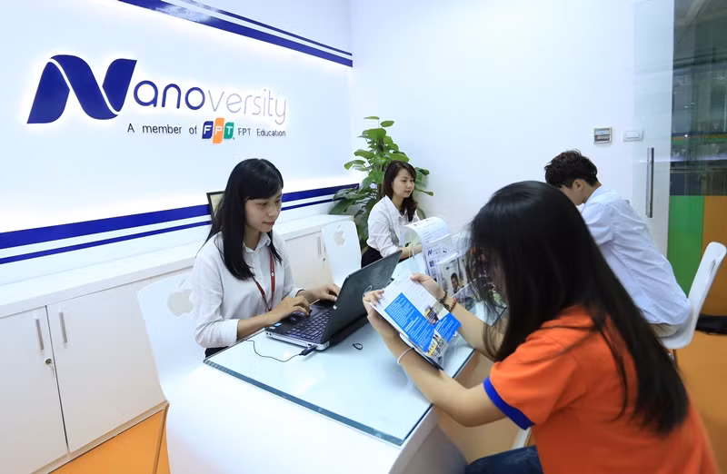 Học viên đến tham gia các khóa học tại Trung tâm