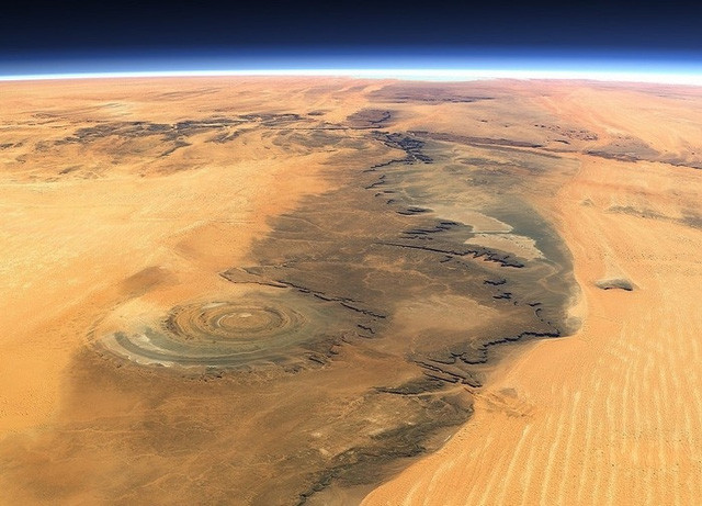 Bí ẩn cấu trúc triệu năm “Con mắt của châu Phi” tại sa mạc Sahara