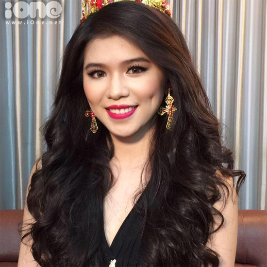 Nhiều người nhận xét Nhiên có gương mặt đẹp, cuốn hút, "tây tây" kiểu Hoa hậu Hoàn vũ. co-nang-du-hoc-sinh-chan-dai-mat-xinh-nhu-hoa-hau-1