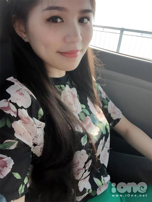 Để giao tiếp cởi mở và hoà nhập tốt hơn ởxứ người, Nhiênđãquyết định tìm mộtcông việc part - time. Trước đó, Nhiên chưa từng bao giờ đi làm thêm vì từ nhỏ đến lớnba mẹ chỉ muốn Nhiêntập trung vào việc học. co-nang-du-hoc-sinh-chan-dai-mat-xinh-nhu-hoa-hau-5