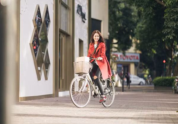 Hà Lade - Từ hot girl thành người mẫu chuyên nghiệp