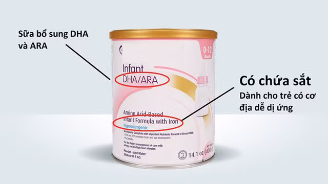 Hầu hết sữa đều bổ sung thêm DHA và ARA. Ảnh: Neocate.