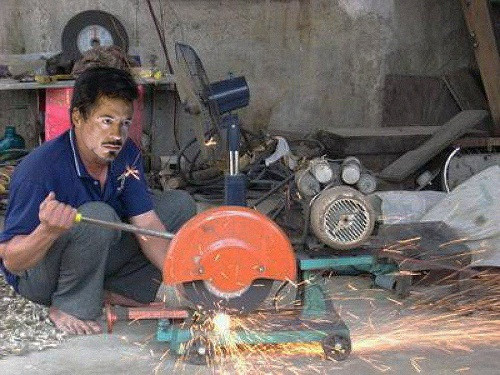 Khi Iron man thất nghiệp. Khi Iron man thất nghiệp.