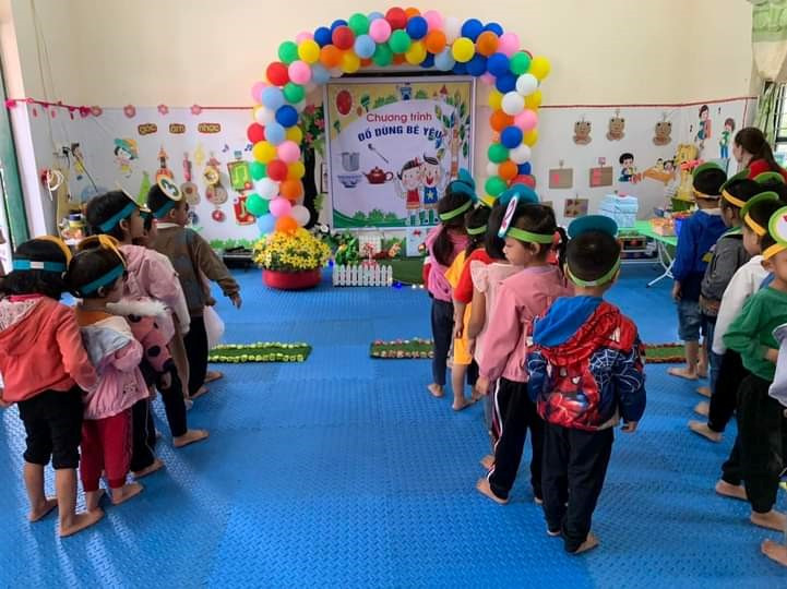 Tiết khám phá đồ dùng bé yêu.