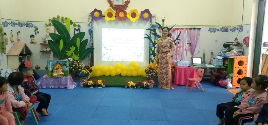 Tiết thơ: Em yêu nhà em.