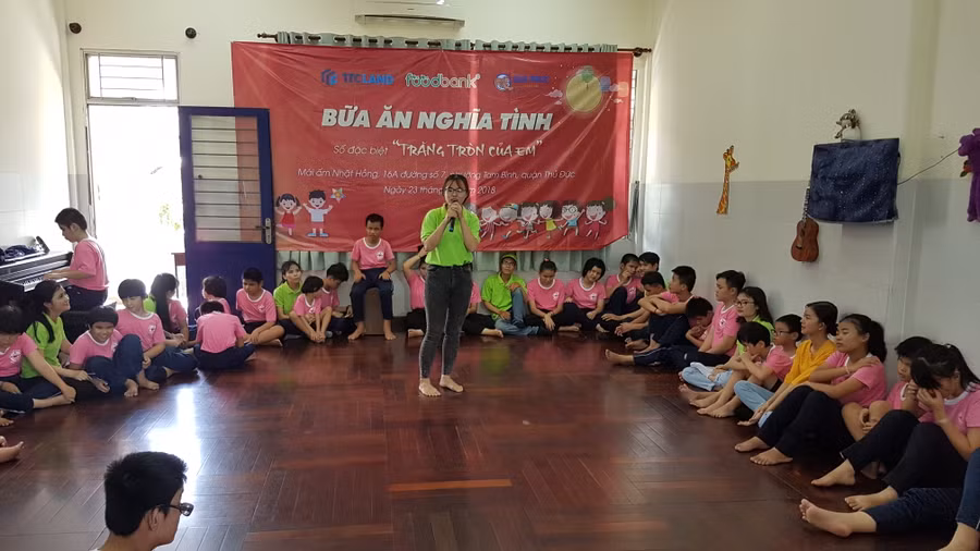 Các em được nghe kể về sự tích chú Cuội cung trăng nhân dịp Tết Trung thu