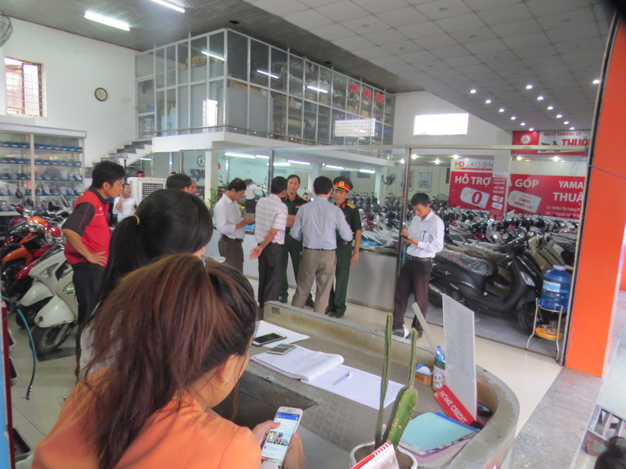 Lực lượng chức năng tìm xác minh vụ việc tại hiện trường