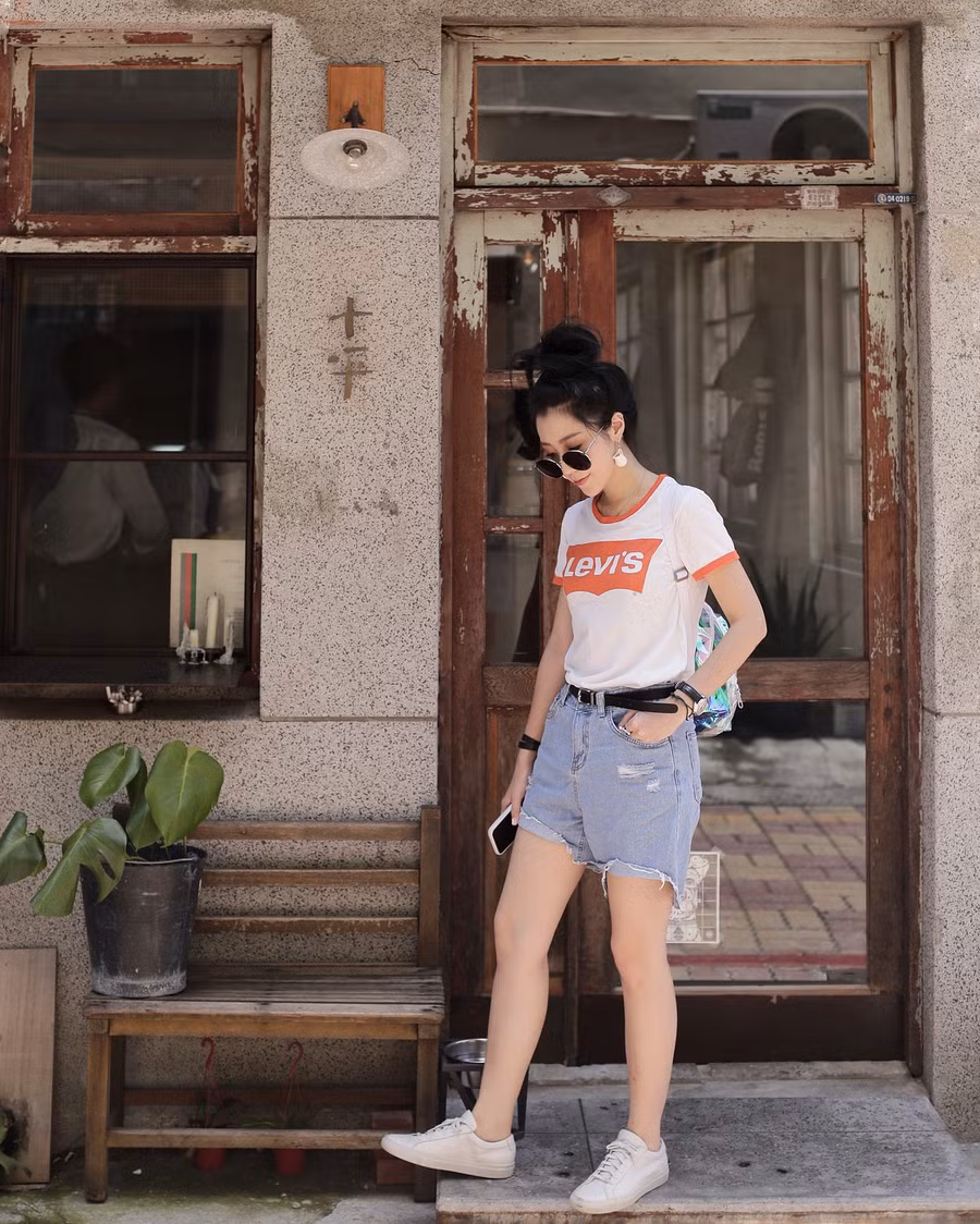 37707945_210393539632808_7328471657436151808_n