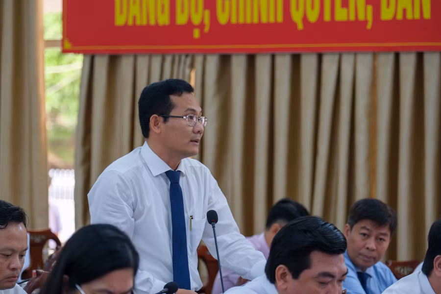Giám đốc Sở VHTTDL Cần Thơ - Nguyễn Minh Tuấn, trả lời chất vấn của đại biểu tại Kỳ họp thứ 13 của HĐND TP Cần Thơ khoá X (nhiệm kỳ 2021-2026)