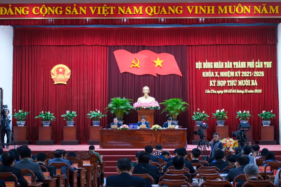 Quang cảnh Kỳ họp thứ 13 của HĐND TP Cần Thơ khoá X (nhiệm kỳ 2021-2026).