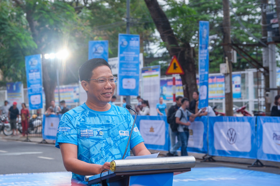 Ông Nguyễn Thực Hiện, Phó Chủ tịch UBND TP Cần Thơ phát biểu khai mạc sự kiện. Ông Nguyễn Thực Hiện, Phó Chủ tịch UBND TP Cần Thơ phát biểu khai mạc sự kiện.