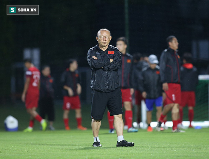 Áp lực phải giành được HCV SEA Games 2019 khiến HLV Park Hang-seo rất muốn có được sự phục vụ của Văn Hậu