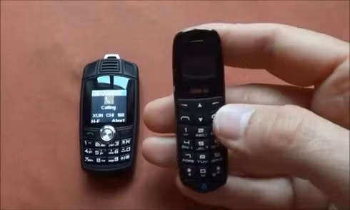 Phẫu thuật lấy điện thoại nhỏ nhất thế giới bị nuốt vào bụng 