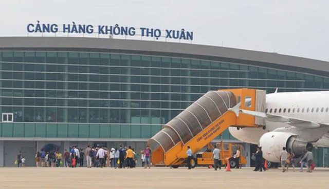 Cấm bay 1 năm với “thượng đế” hành hung nhân viên hàng không