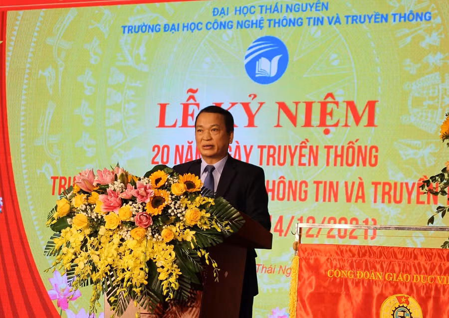 PGS.TS Phạm Hồng Quang - Bí thư Đảng ủy, Giám đốc Đại học Thái Nguyên phát biểu tại chương trình
