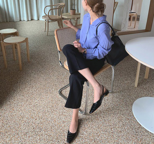 mua mua gio, day la 4 kieu giay dep giup chi em bao toan hinh anh chin chu di lam - 12