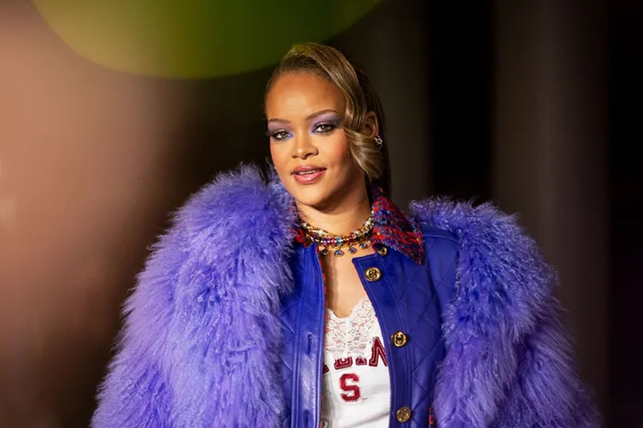 Rihanna được mệnh danh “hot mom” trong giới giải trí. (Ảnh: ITN). Rihanna được mệnh danh “hot mom” trong giới giải trí. (Ảnh: ITN).