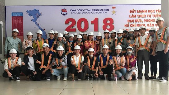 Sinh viên BVU khi đi thực tập tại Tân Cảng Sài Gòn