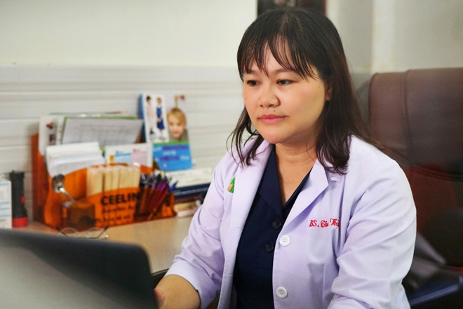 Bác sĩ Thu Hậu khuyên cha mẹ phải tìm mọi cách ngăn tình trạng biếng ăn kéo dài ở trẻ. Bác sĩ Thu Hậu khuyên cha mẹ phải tìm mọi cách ngăn tình trạng biếng ăn kéo dài ở trẻ.