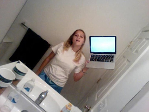 Máy tính trước giờ được vệ sinh. Máy tính trước giờ được vệ sinh.