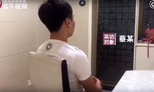 Thái Băng chia sẻ câu chuyện về người mẹ bỏ đi năm anh mới 6 tuổi, 16 năm sau bất ngờ quay về đòi tài sản ngay trong lễ tang cha. Ảnh: Sina.