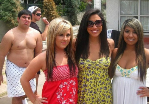 Suốt ngày chỉ biết tự sướng sống ảo thôi. Suốt ngày chỉ biết tự sướng sống ảo thôi.