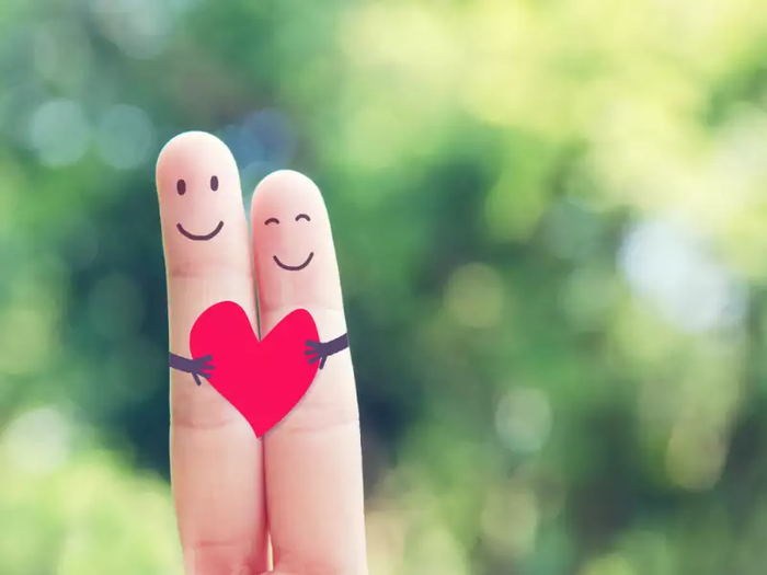 Trước khi tìm thấy một nửa đích thực ai cũng trải qua 5 kiểu tình yêu này