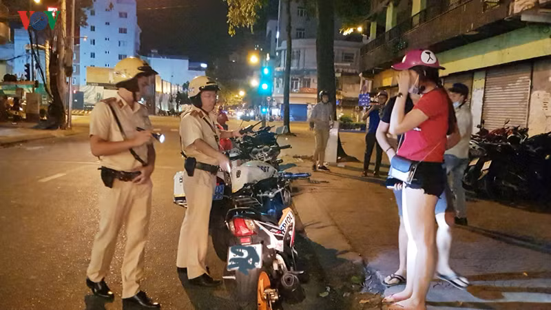 bao lanh xe vi pham giao thong: can tranh su hieu nham, bo lot xe gian hinh 2