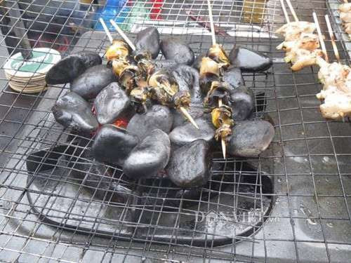 Những món ăn có tên gọi độc nhất vô nhị ở Việt Nam - Ảnh 7.