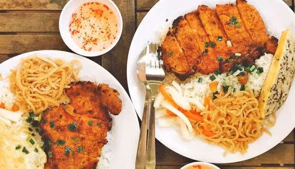 Những món ăn có tên gọi độc nhất vô nhị ở Việt Nam - Ảnh 10.